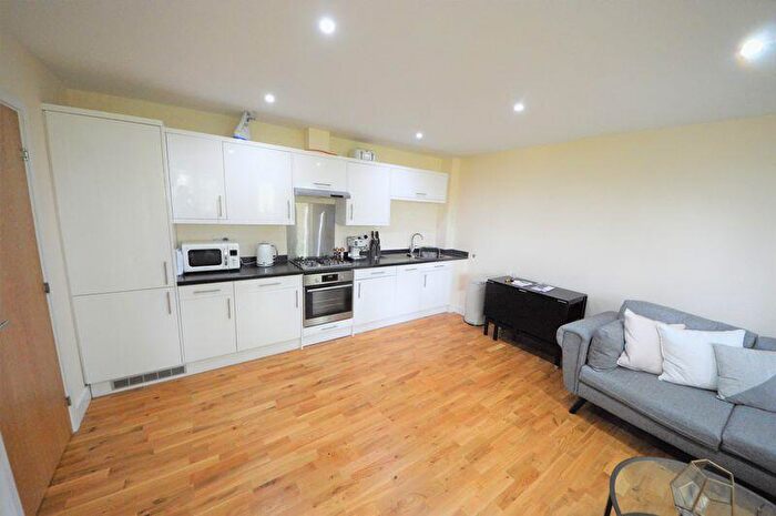 2 Bedroom Flat To Rent In The Spinney, Waterlooville, PO7