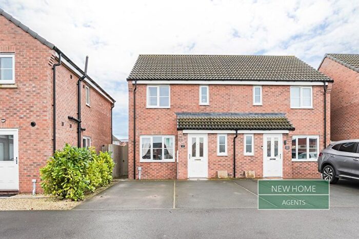 3 Bedroom Semi Detached House For Sale In Pond View, Selby, YO8