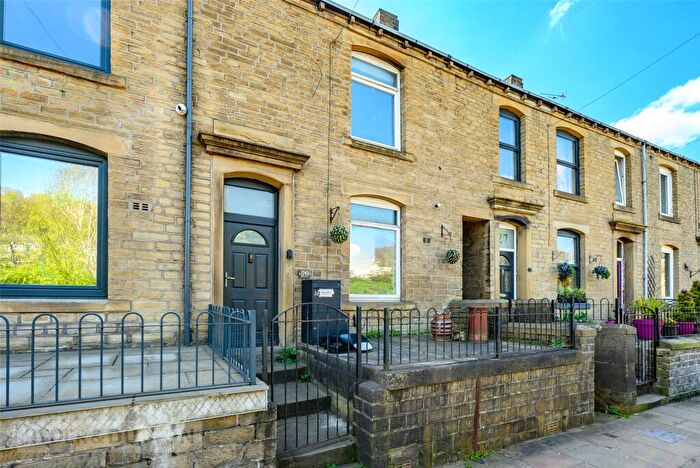 2 Bedroom Terraced House For Sale In Copley Hall Terrace, Halifax, West Yorkshire, HX3