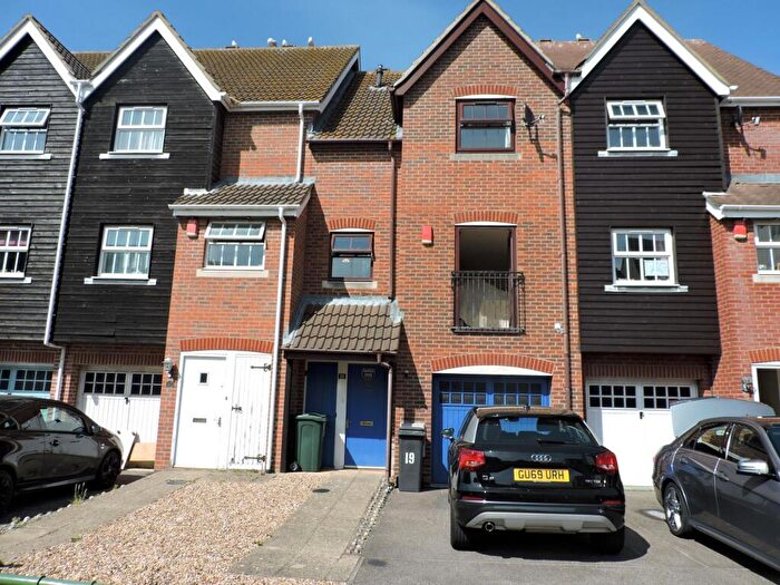 4 Bedroom Town House To Rent In Santos Wharf, Sovereign Harbour South, Eastbourne, East Sussex, BN23