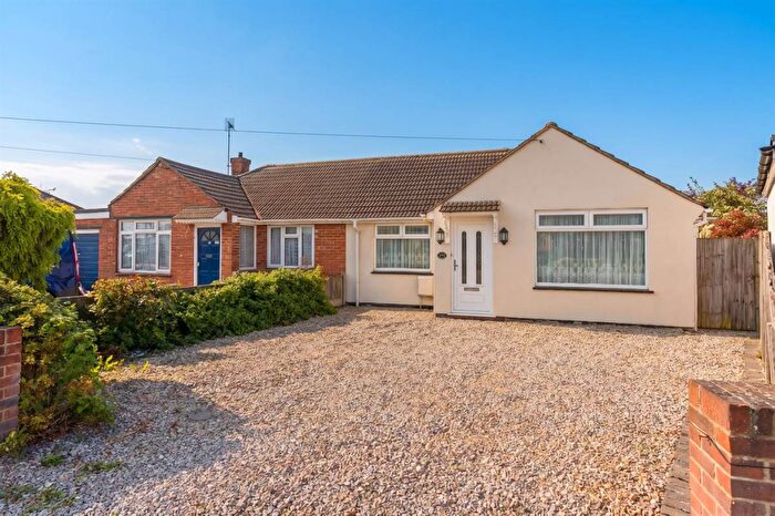 2 Bedroom Semi Detached House For Sale In Vauxhall Avenue, Herne Bay, CT6