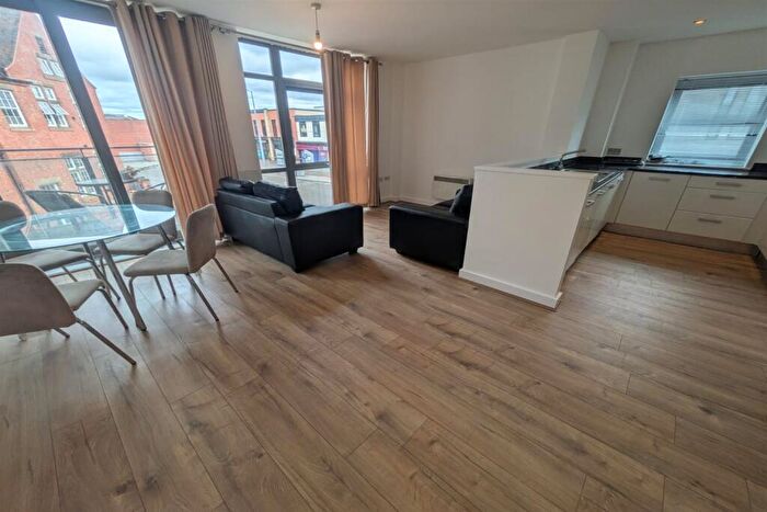 2 Bedroom Apartment To Rent In Hooton House, Beeston, NG9