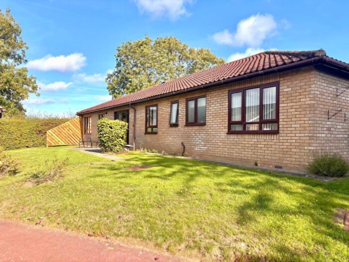 2 Bedroom Bungalow For Sale In Norton Road, Letchworth Garden City, SG6