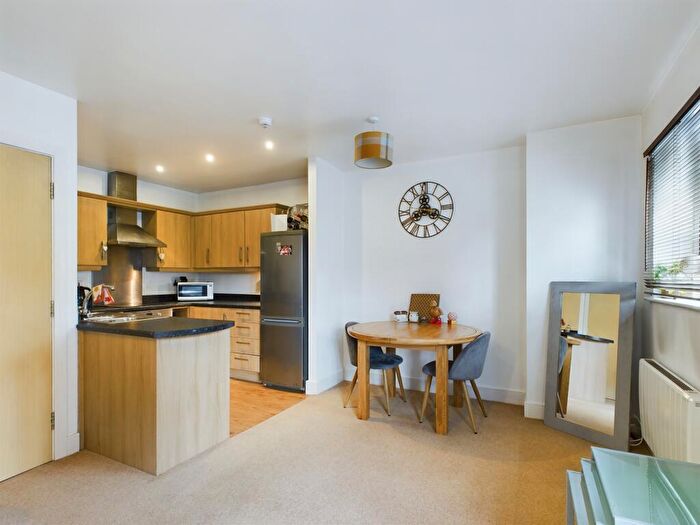 2 Bedroom Apartment To Rent In Highfields Park Drive, Darley Abbey, DE22