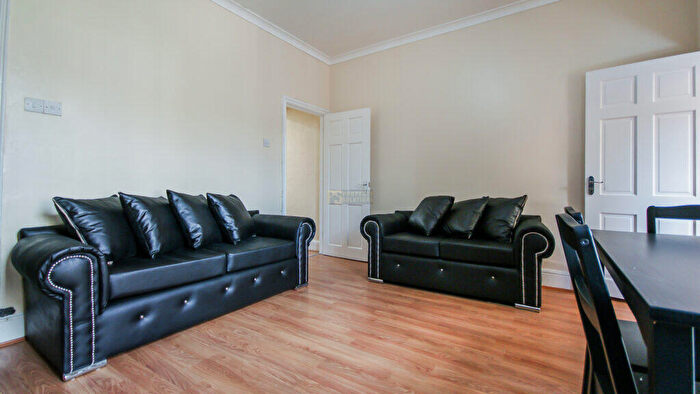 1 Bedroom Terraced House To Rent In Barrows Road, Birmingham, B11
