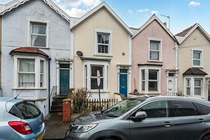 2 Bedroom Maisonette For Sale In Bathwell Road, Totterdown, Bristol, BS4