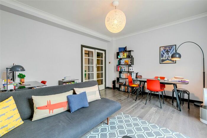 1 Bedroom Flat For Sale In Hatherley Court, Hatherley Grove, W2