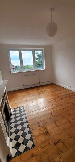 2 Bedroom Flat To Rent In Lemna Court, Lemna Road, London, E11