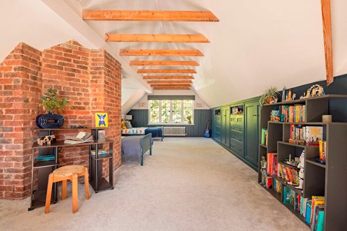 6 Bedroom Semi-Detached House For Sale In Tye House West, Edenbridge Road, Hartfield, TN7