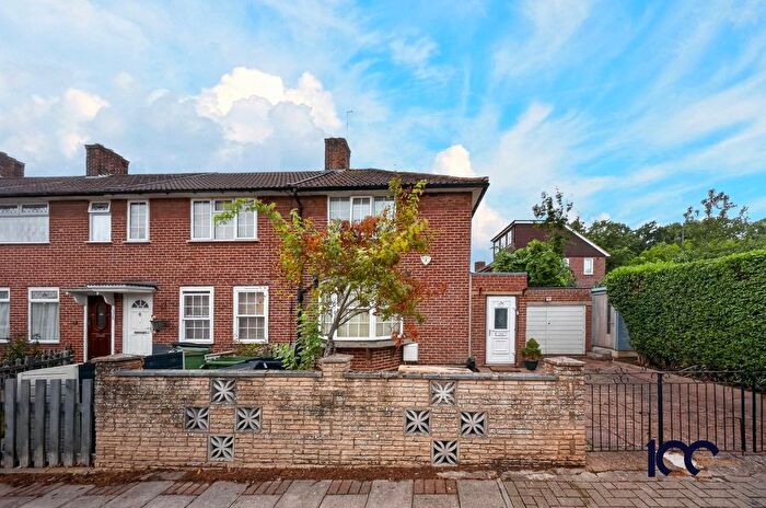 2 Bedroom Terraced House To Rent In Charminster Road, London, SE9