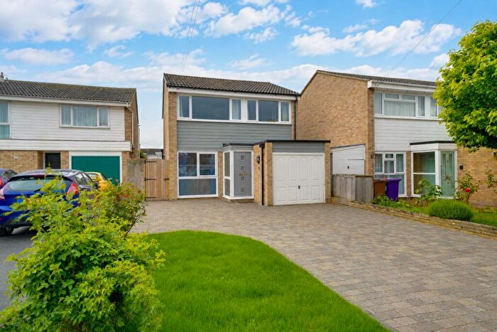 3 Bedroom Detached House For Sale In Ackroyd Road, Royston, SG8