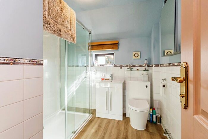 4 Bedroom Detached House For Sale In Old Moat Court, Nottingham, NG12
