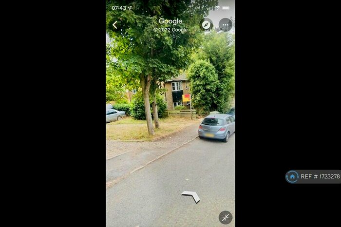 2 Bedroom Flat To Rent In Walnut Tree House, High Wycombe, HP11