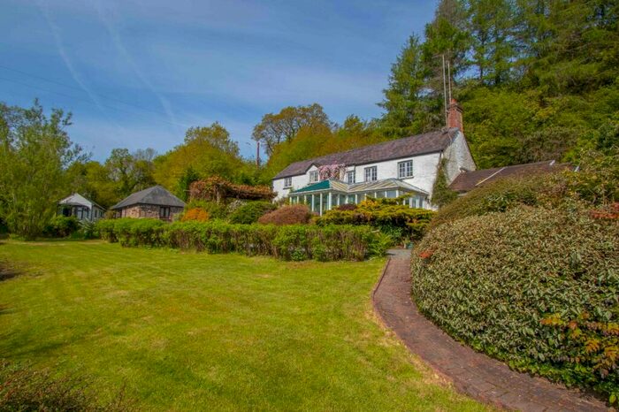 6 Bedroom Detached House For Sale In Chillaton, Lifton, PL16