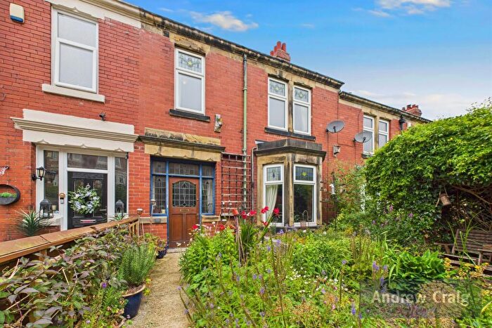 3 Bedroom Terraced House For Sale In Essex Gardens, Low Fell, NE9