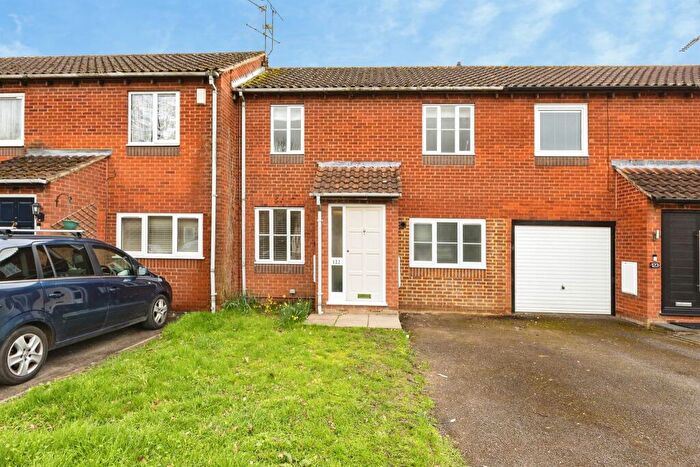 3 Bedroom Terraced House For Sale In Chilcombe Way, Lower Earley, Reading, RG6