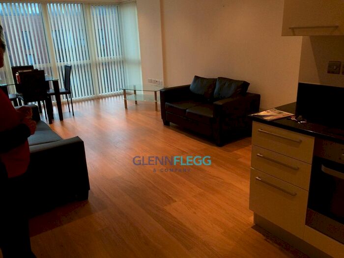 2 Bedroom Flat To Rent In Railway Terrace, Slough, SL2
