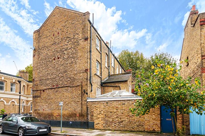 1 Bedroom Flat To Rent In Kennington Road London, SE11