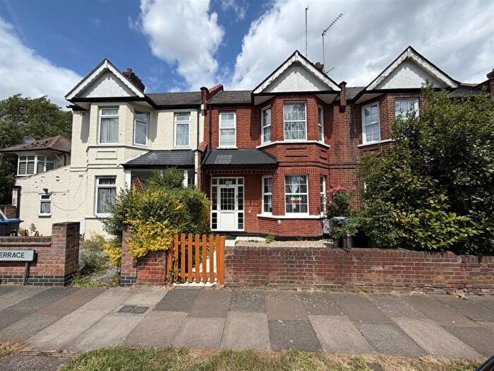 1 Bedroom Flat To Rent In Tewkesbury Terr, Bounds Green, N11
