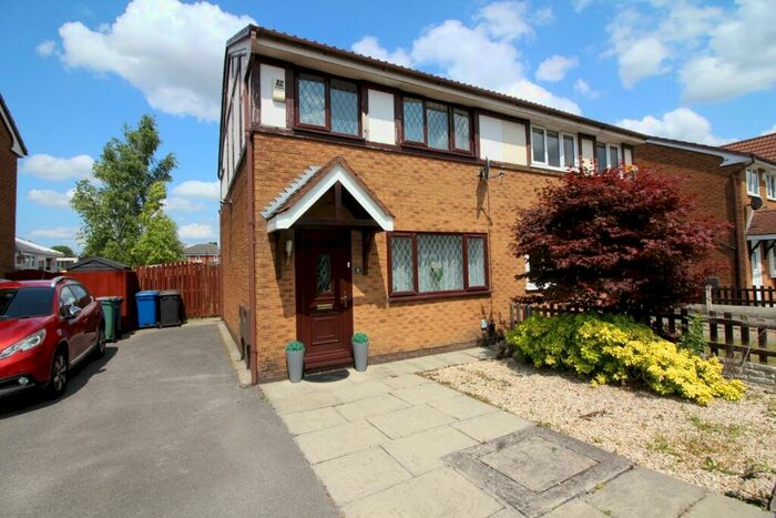 3 Bedroom Semi-Detached House To Rent In Regal Close, Whitefield, Manchester, M45