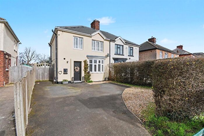 3 Bedroom Semi-Detached House For Sale In Bigby High Road, Brigg, DN20