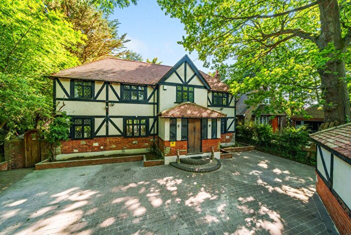 4 Bedroom Detached House For Sale In Downe Road, Keston, BR2