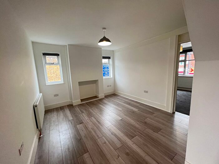 3 Bedroom Flat To Rent In Church St, London, N9