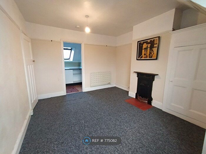 1 Bedroom Flat To Rent In The Colonnade, Southampton, SO19