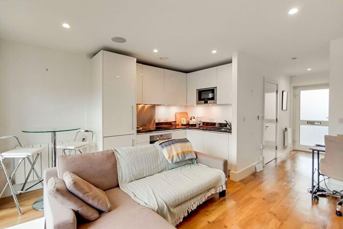 Studio To Rent In Major Draper Street, Woolwich, London, SE18