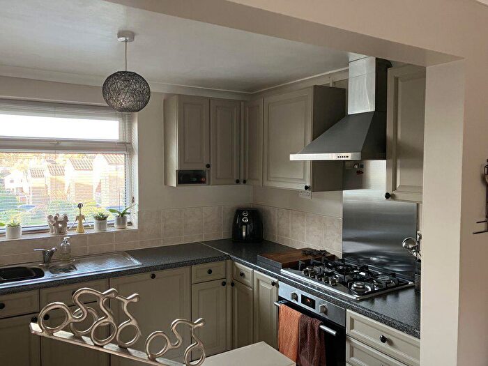 2 Bedroom Bungalow To Rent In Crummock Close, Bramcote, Nottingham, NG9