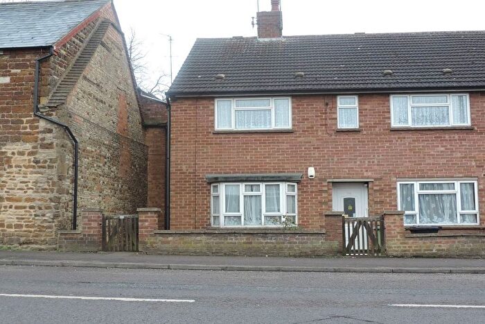 2 Bedroom Flat To Rent In Gold Street, Wellingborough, NN8