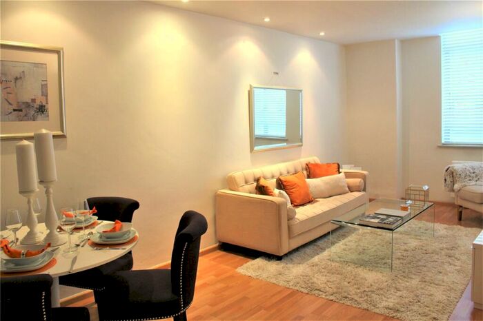 1 Bedroom Apartment To Rent In City Road, Islington, London, EC1V