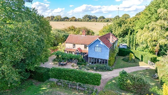 5 Bedroom Detached House For Sale In Norwich Road, Swaffham, Norfolk, PE37