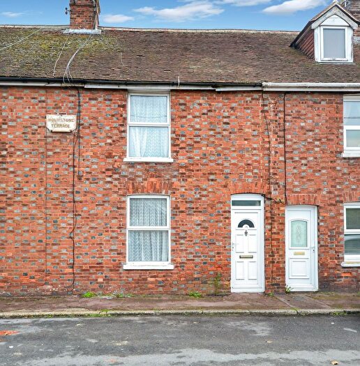 2 Bedroom Terraced House For Sale In High Street, Lydd, TN29