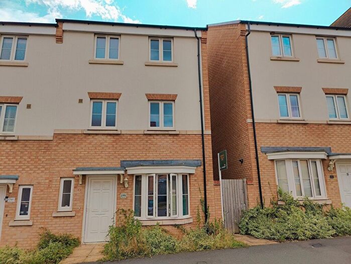 4 Bedroom Terraced House To Rent In Roman Road, Corby, NN18