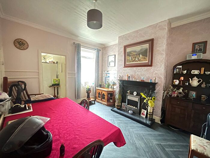 3 Bedroom Terraced House For Sale In Gertrude Street, Grimsby, DN32