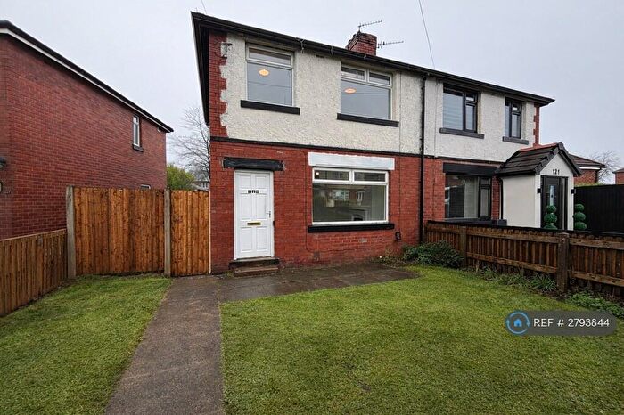 3 Bedroom Detached House To Rent In Greenfold Avenue, Bolton, BL4