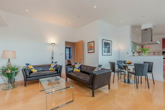 2 Bedroom Penthouse To Rent In The Stream Edge, Central Oxford, OX1
