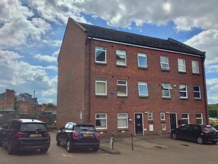 1 Bedroom Studio To Rent In Saxon Court, Northampton, NN1