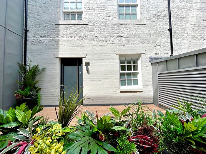 2 Bedroom Flat To Rent In Pilgrim Chambers, Newcastle Upon Tyne, NE1