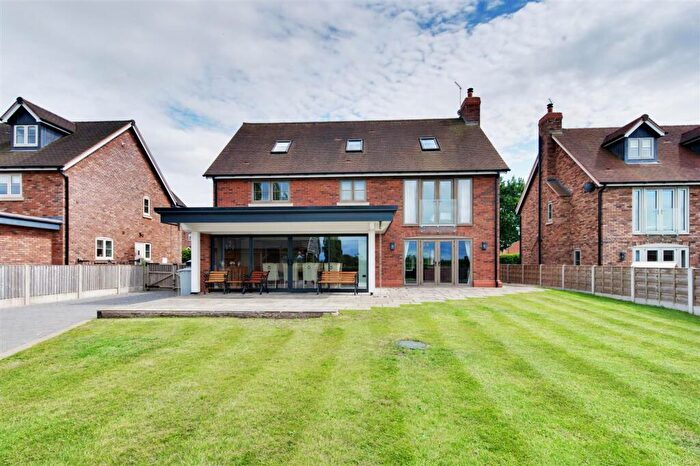 6 Bedroom Detached House For Sale In Moss Lane, Elworth, CW11