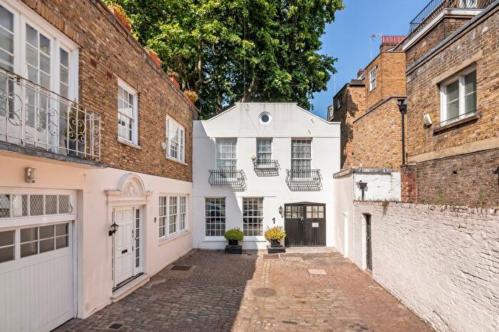 3 Bedroom End Of Terrace House For Sale In Ebury Mews East, Belgravia, London, SW1W