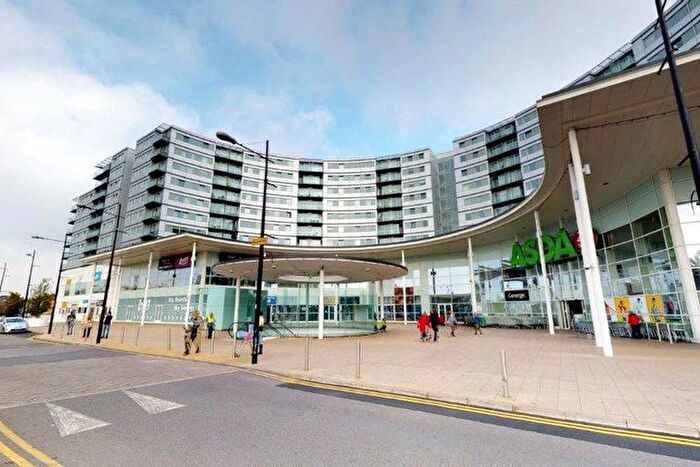 2 Bedroom Flat To Rent In Prince Regent Road, Hounslow, TW3