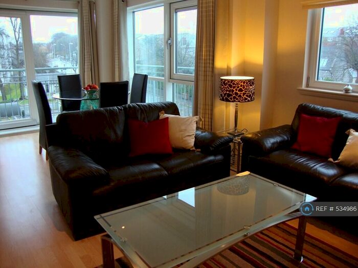 2 Bedroom Flat To Rent In Queens Highlands, Aberdeen, AB15
