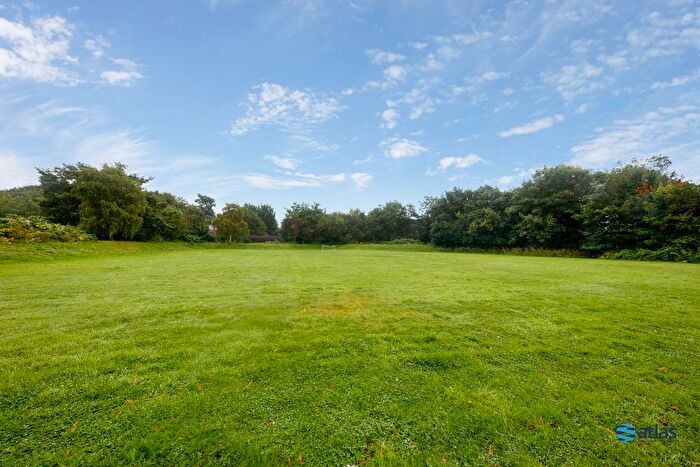 2 Bedroom Flat For Sale In The Spinnakers, Aigburth, L19