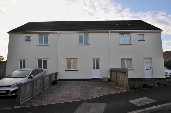 2 Bedroom Property To Rent In St. Clears, Carmarthen, SA33