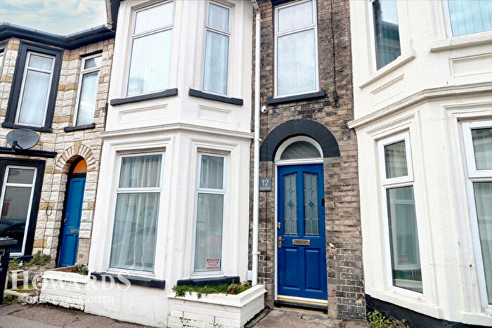 3 Bedroom Terraced House For Sale In Devonshire Road, Great Yarmouth, NR30