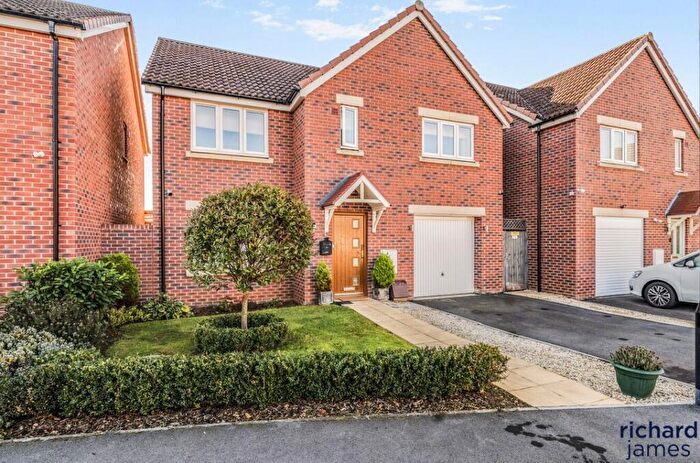 5 Bedroom Detached House For Sale In Polesdon Avenue, Swindon, SN3