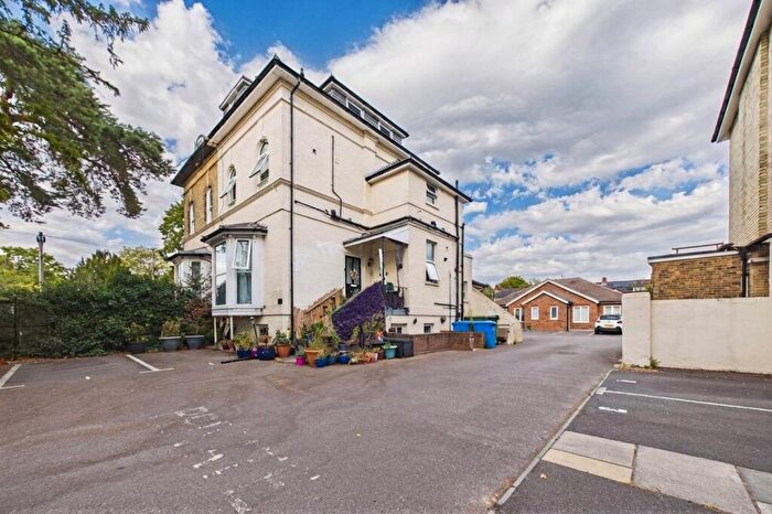 1 Bedroom Flat To Rent In Alexandra Road, Farnborough, Hampshire, GU14