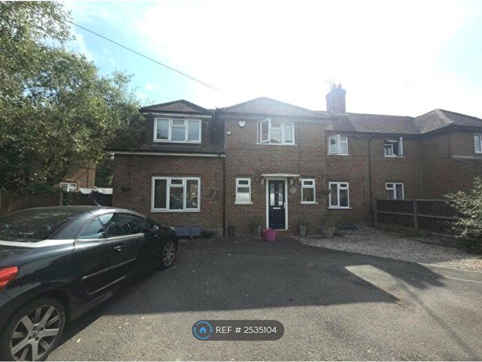 3 Bedroom Semi-Detached House To Rent In Fassetts Road, Loudwater, High Wycombe, HP10